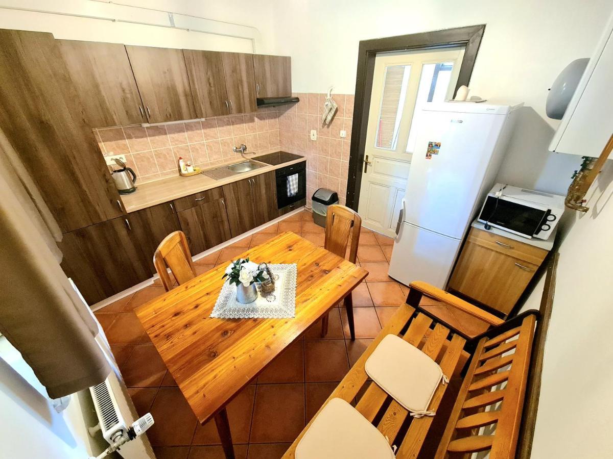 Uzkokolejky - Apartmany Strizovice ภายนอก รูปภาพ