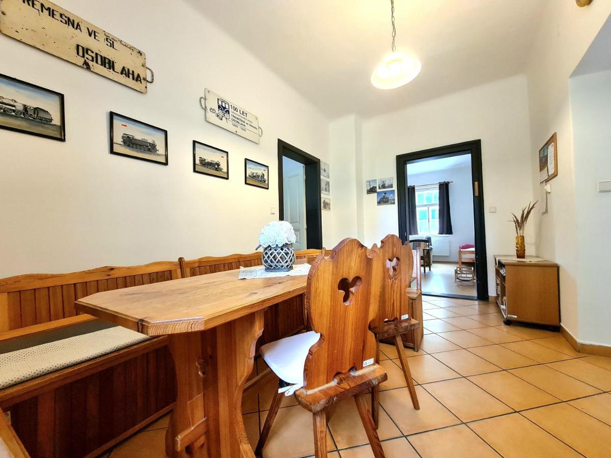 Uzkokolejky - Apartmany Strizovice ภายนอก รูปภาพ